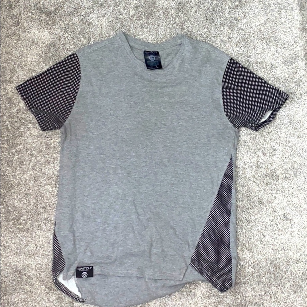 polka dot sleeves!! tee